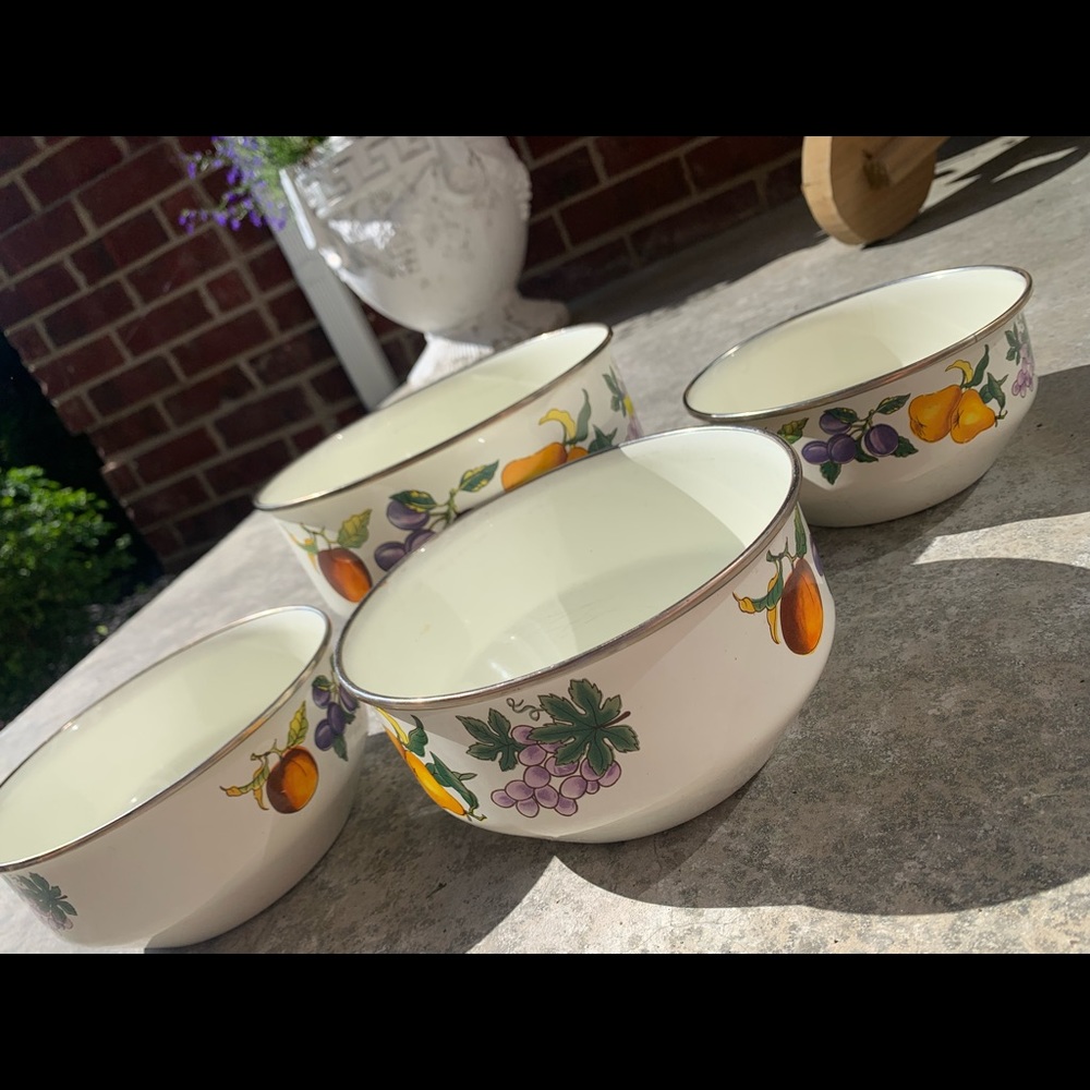 Essence Enamel Nesting Mixing Bowls